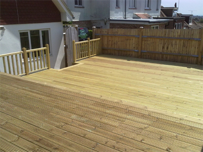 decking_horsham.jpg