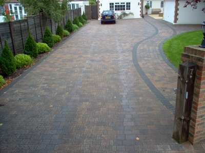 gate_wooden_5bar_rustington_beta_burt_oak_block_paved_driveway.jpg